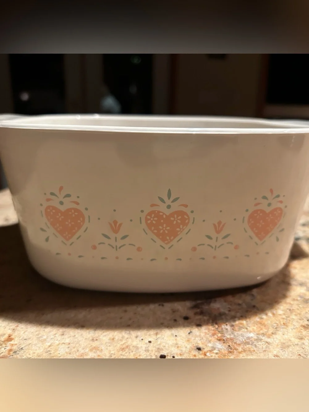 Corningware “Forever Yours” #A-3-B 3 liter Casserole w/Brown Pyrex  Lid A-9-C.